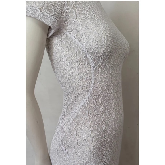 SOLD Azzedine Alaïa bodycon lace mini dress. - Picture 3 of 9